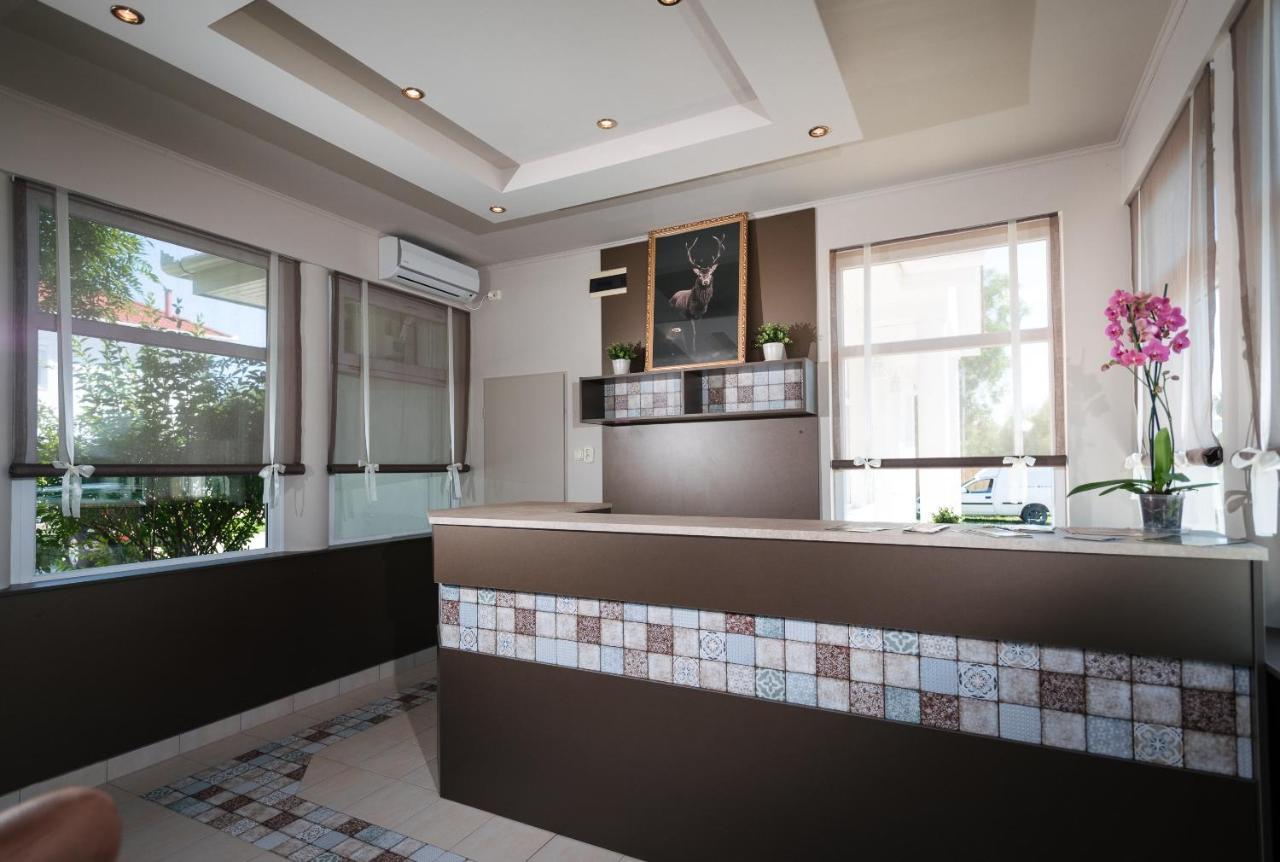 דירות Aranyszarvas Panzio, Etterem Es Grillterasz מראה חיצוני תמונה
